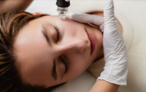 HydraFacial vs Microdermabrasion